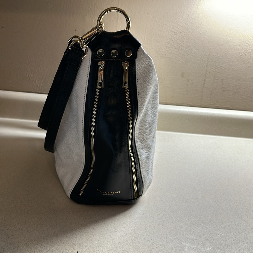 Unique purse - Picture 2 of 14